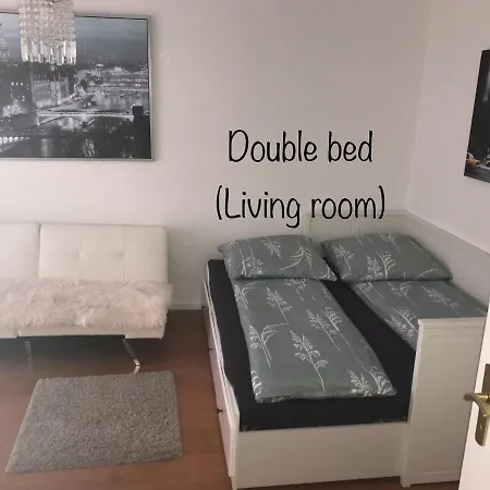 2 Schwabing Near Bmw World, Olympiapark Apartment *