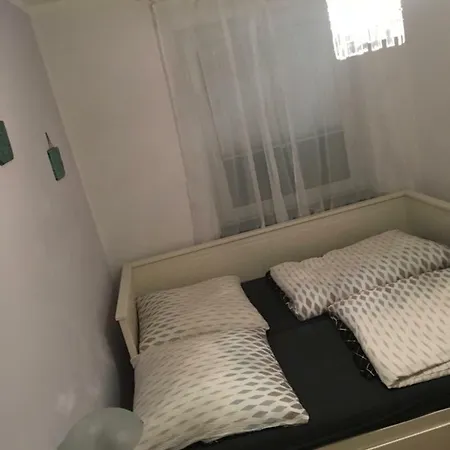 2 Schwabing Near Bmw World, Olympiapark Apartment *