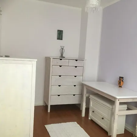 2 Schwabing Near Bmw World, Olympiapark Apartment *