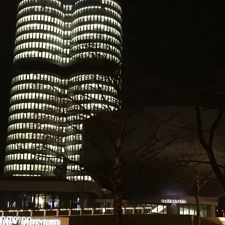 2 Schwabing Near Bmw World, Olympiapark Apartment